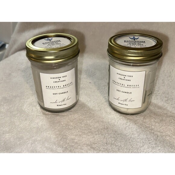 Graceful Breeze Handcrafted Soy Candle - Picture 1 of 3